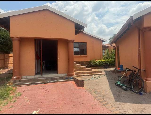 4 BEDROOM HOUSE FOR SALE IN ELANDSPARK